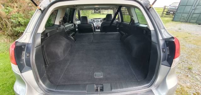2011 Subaru Legacy 2.0D SE 6 spd manual AWD Leather Heated Seats Dual Climate Cruise Sunroof New Mot