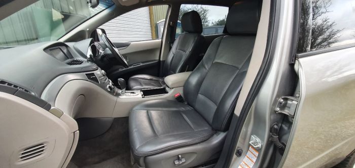 Subaru Tribeca 3.0 B9 SE5 5dr Auto FSH Sat Nav Leather New Mot Four Wheel Drive Petrol Silver