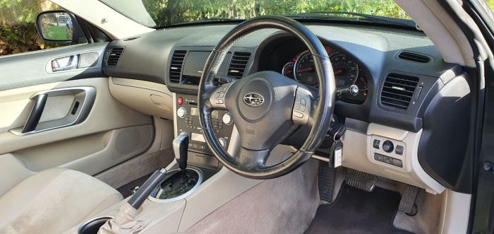 Subaru Outback 2.5 SE Outback 5dr Auto 2 owners Jan 2023 Mot Four Wheel Drive Petrol Metallic Grey