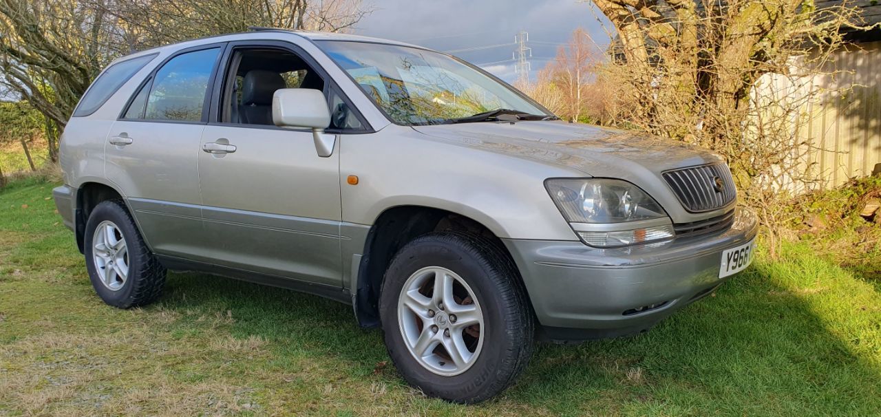 2001 Toyota Harrier